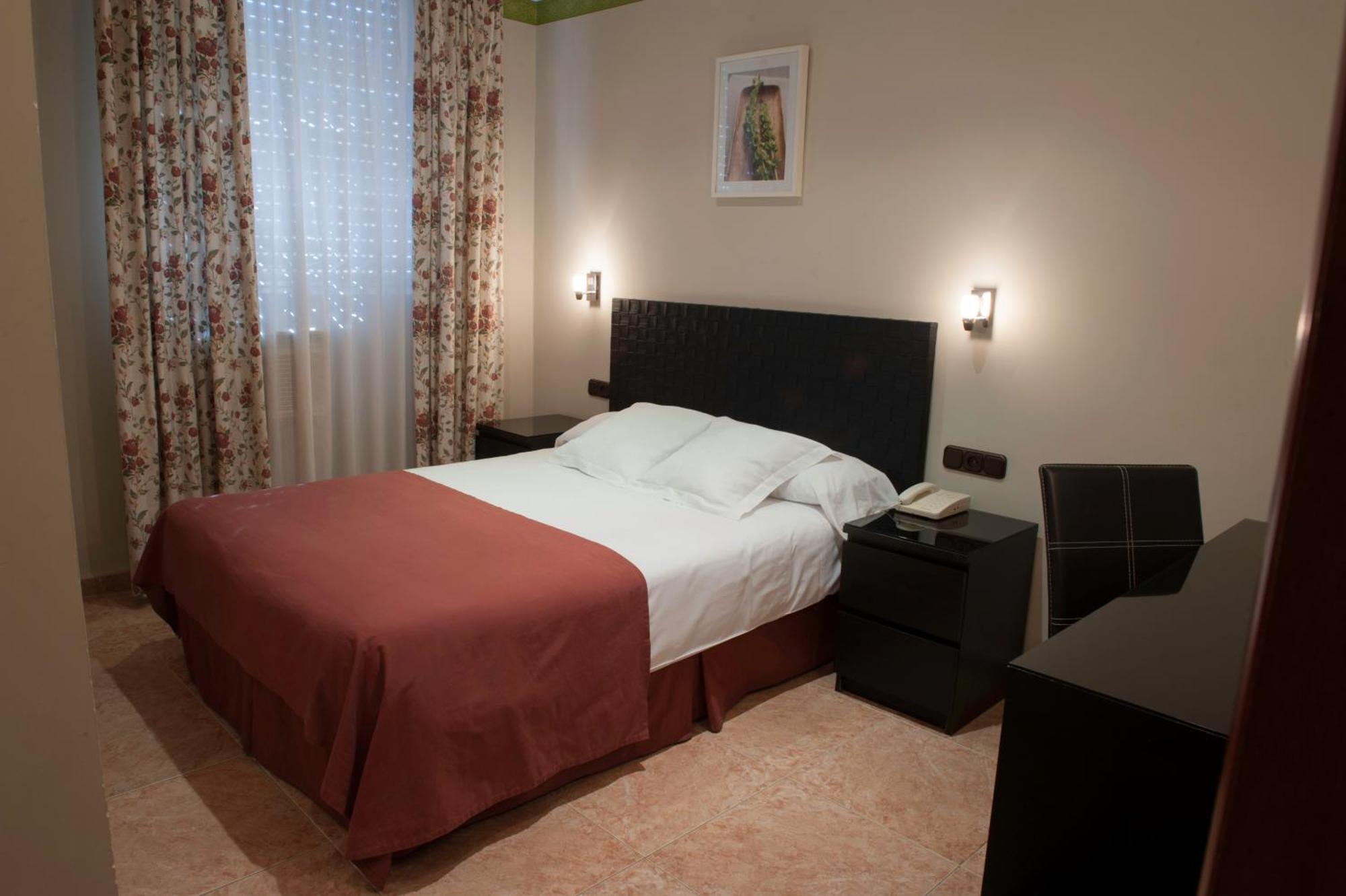 Hotel Alfonso IX (Adults Only) Caces Exterior foto